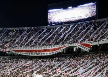 Descontento en la hinchada de River tras el primer tiempo: silbidos hacia los jugadores