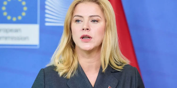 La renuncia de la primera ministra de Letonia genera preocupación por la estabilidad en el flanco báltico de la OTAN