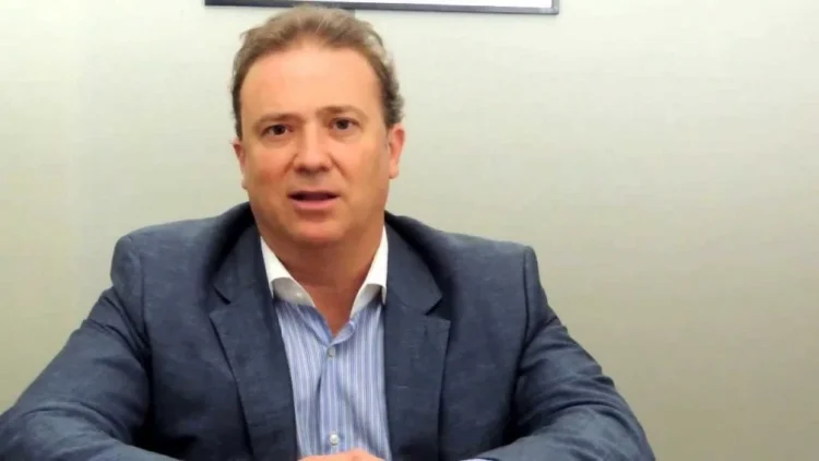 Jurista sostiene que el retiro del pliego de Michelli sería ‘inconstitucional’
