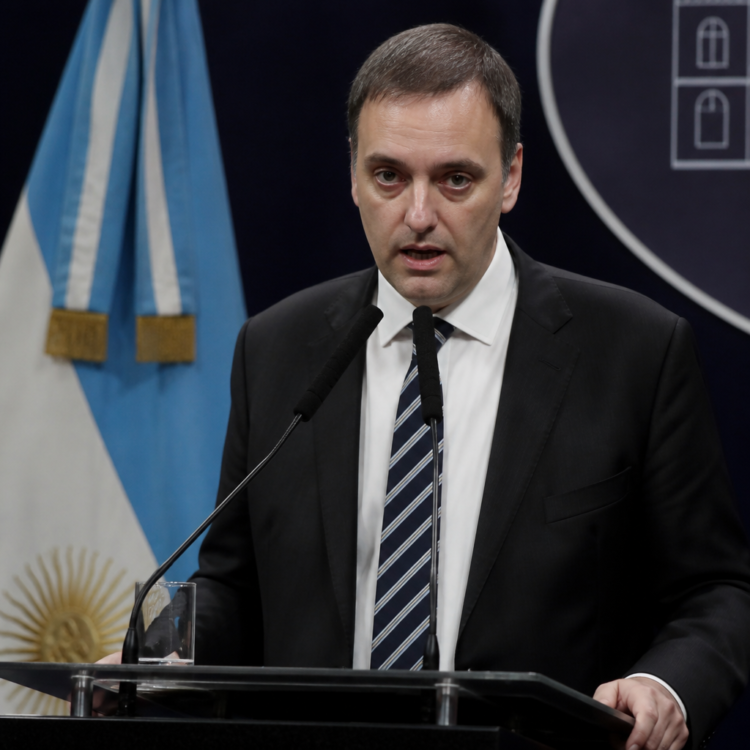 El jefe de Gabinete presentará su declaración jurada y el Gobierno se alista para defenderlo ante las críticas
