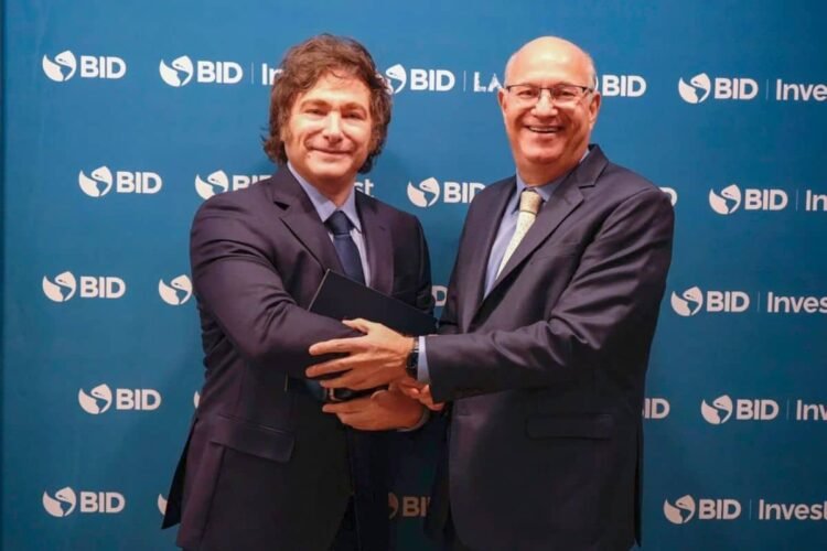 El BID otorga una garantía de USD 550 millones a Argentina para fortalecer su deuda