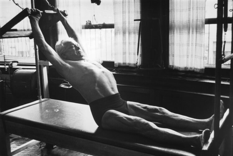 Joseph Pilates y su legado: ‘Pensar que solo hacer ejercicio es suficiente es un gran error’