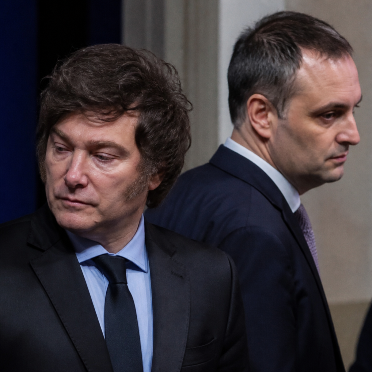 El dilema de Javier Milei frente al caso Manuel Adorni: actuar ahora o esperar la moción de censura