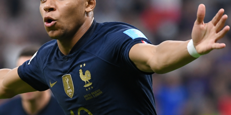 Mbappé imita a Messi: anotó un doblete y se igualó con Klose como el segundo máximo goleador del Mundial
