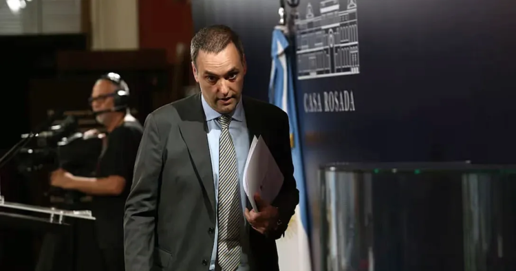 El oficialismo frenó la sesión del Senado para eludir la interpelación a Manuel Adorni