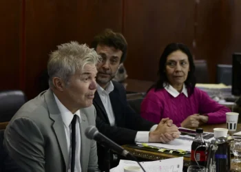 Juicio por la muerte de Maradona: Burlando solicita la detención de una testigo por falso testimonio