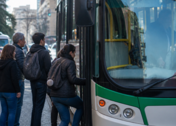 Incremento en el costo del boleto de colectivos en CABA y PBA a partir de agosto