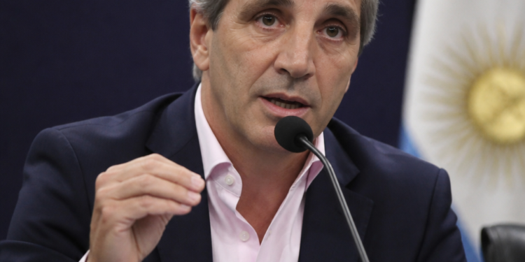 Caputo avanza en las modificaciones del proyecto de Inocencia Fiscal