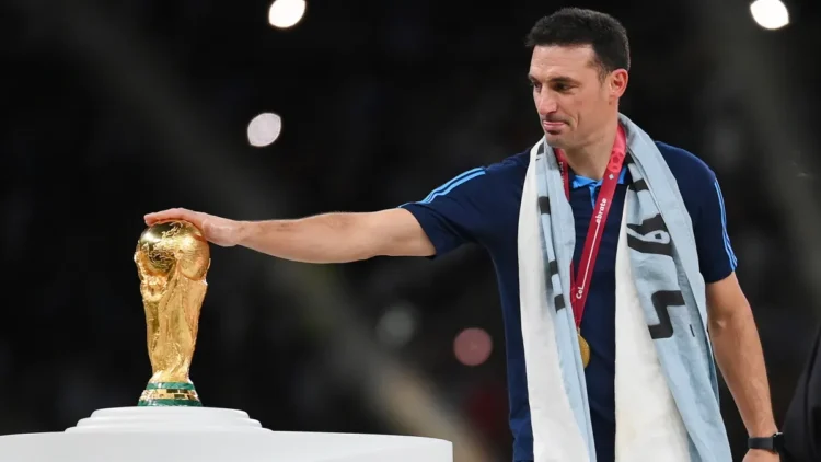 El gesto conmovedor de un aficionado hacia Lionel Scaloni tras la final contra España