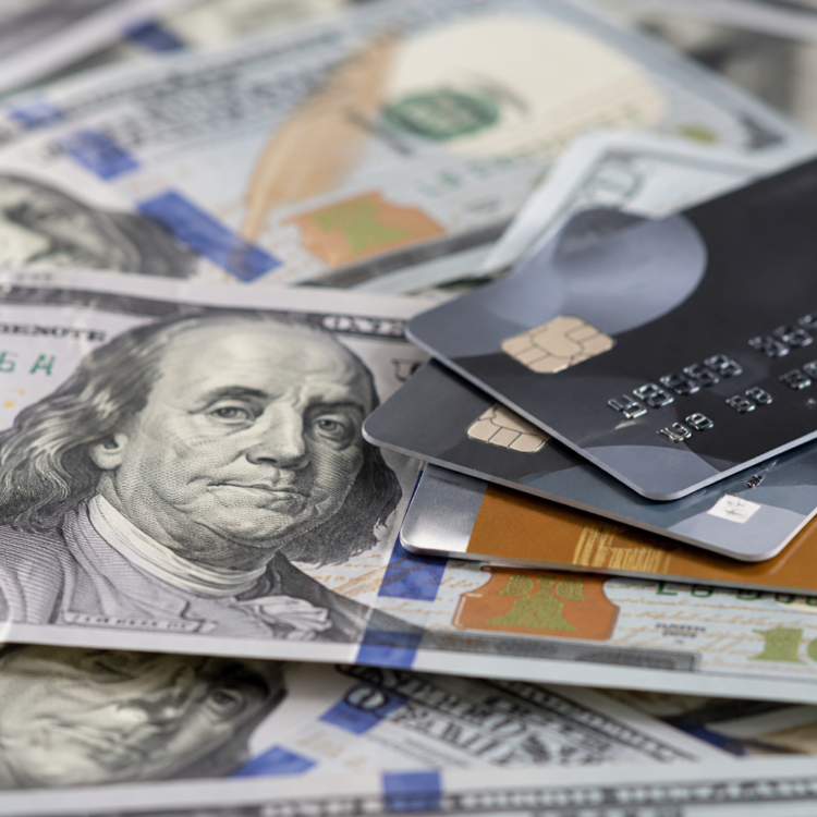 Cotización del dólar oficial y dólar tarjeta al 31 de julio