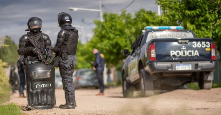Detienen en Mendoza a un peruano con captura internacional por abuso de una menor