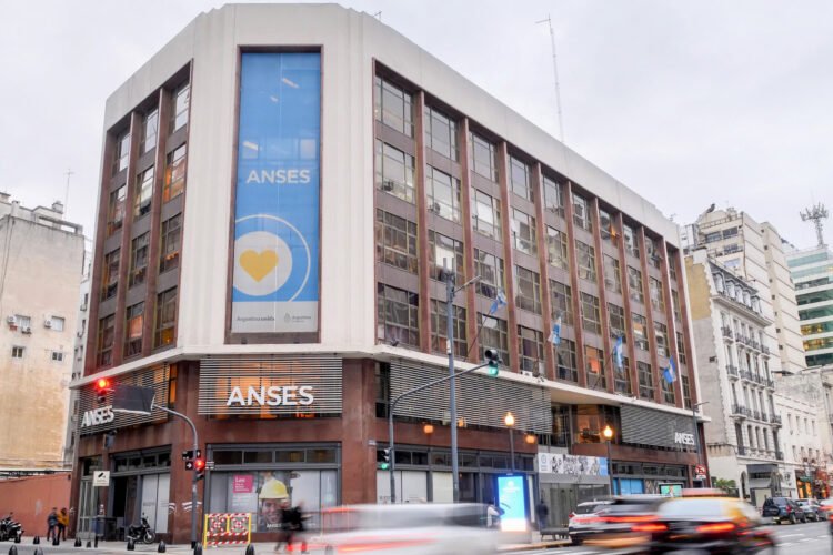 Cronograma de pagos de ANSES para el martes 28 de julio