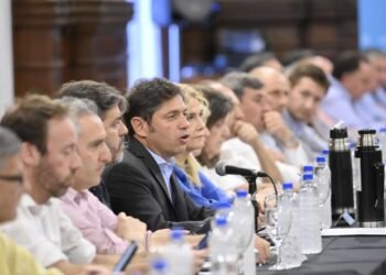 La reelección indefinida de intendentes genera tensiones en la política bonaerense