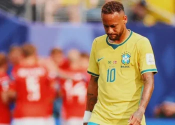 Neymar anuncia su retiro de la selección brasileña tras la eliminación en el Mundial