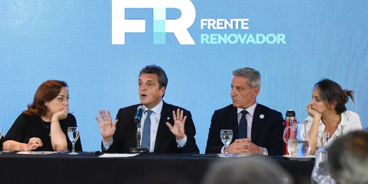 El peronismo busca acercar posiciones y el massismo prepara una cumbre en La Rioja