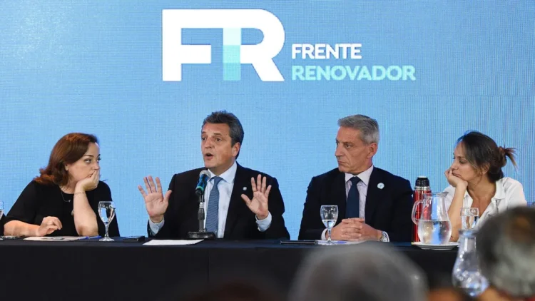 El peronismo busca acercar posiciones y el massismo prepara una cumbre en La Rioja