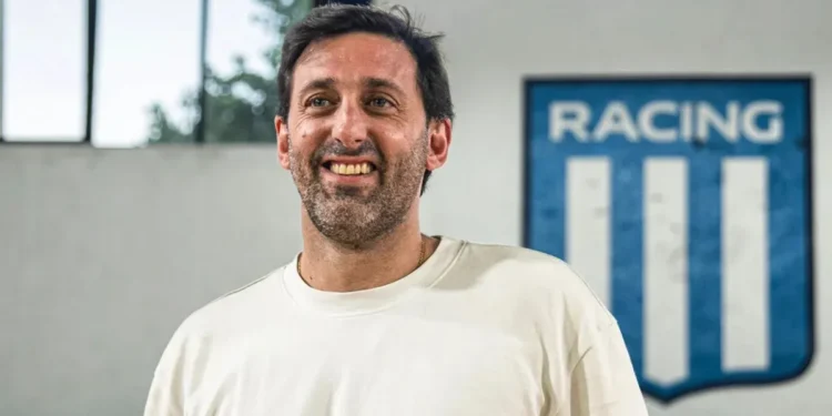 Diego Milito se pronunció sobre las críticas recibidas en Racing: “Escuché el enojo de algunos hinchas”