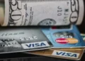 Dólar hoy: a cuánto cotiza el oficial y el dólar tarjeta este jueves 13 de agosto