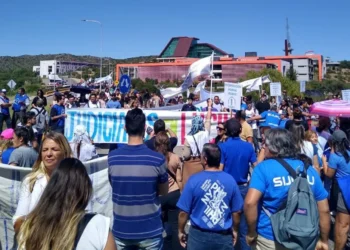 Salarios estatales en San Luis: los gremios reclaman una nueva negociación