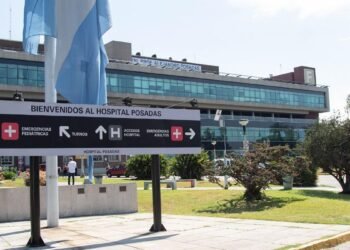 El Gobierno reglamentó el cobro de atención médica a extranjeros no residentes en hospitales nacionales