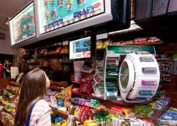 El cierre de 41.000 kioscos desde diciembre de 2023 refleja una crisis similar a la de 2001