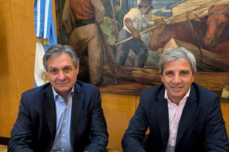 Daza anticipó una fuerte acumulación de reservas antes de las elecciones de 2027