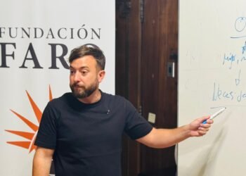 Agustín Laje planteó la necesidad de ampliar la base electoral del oficialismo de cara a 2027