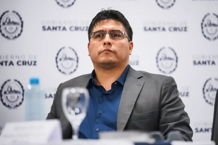 Claudio Vidal otorga $500.000 a docentes que no pararon y ADOSAC denuncia ‘extorsión’