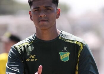 Defensa y Justicia superó a Belgrano 2-1 gracias a Damián Fernández, que salvó un gol y anotó otro