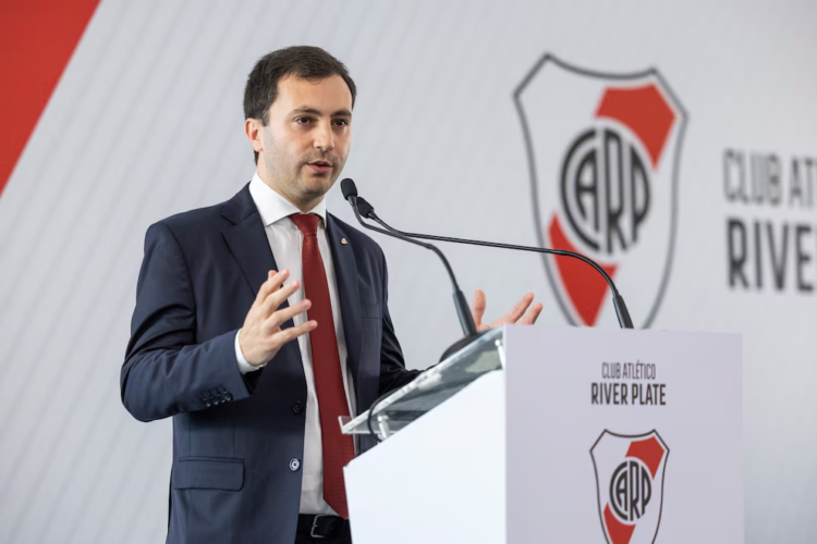 Stefano Di Carlo, presidente de River Plate, aclara la situación de las figuras apartadas: los casos pendientes