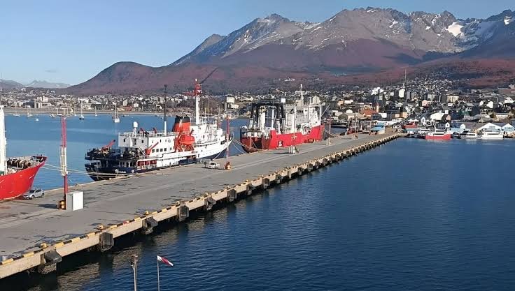 Tierra del Fuego cuestionó el amarre de un petrolero británico en Ushuaia