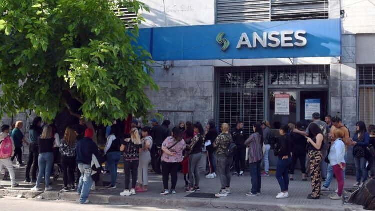 PUAM: cuándo se cobra en septiembre y cuánto reciben los beneficiarios