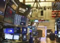 Mercados: acciones y bonos argentinos cerraron una semana de fuertes bajas y el riesgo país llegó a 609 puntos