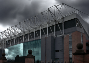 El Manchester United confirma una deuda de más de 1.000 millones de libras esterlinas