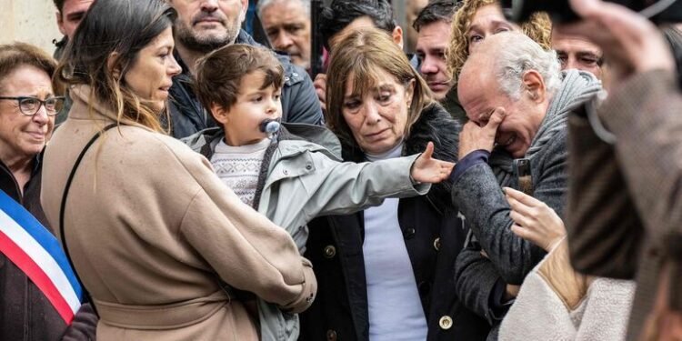 Juicio por el asesinato del ex Puma Aramburu: el emotivo gesto del abogado sorprende en la Corte