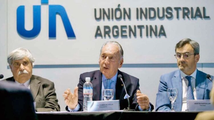 El Gobierno recibe a la UIA en medio del reclamo industrial por impuestos, energía y financiamiento