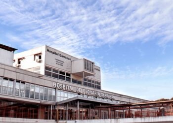 Innovadora cirugía endonasal salva la vida de una niña de 10 años con un tumor cerebral