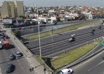 Ir en auto desde el Gran Buenos Aires a trabajar a CABA puede superar $1,4 millones por mes