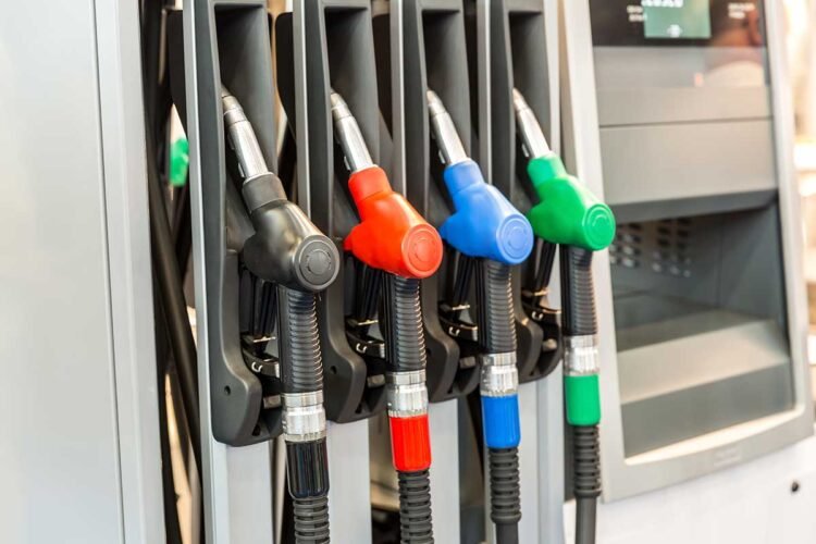 El Gobierno volvió a postergar el aumento de los impuestos a los combustibles y lo pasó a noviembre