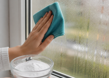 Expertos en limpieza destacan la efectividad del bicarbonato para combatir la humedad en ventanas