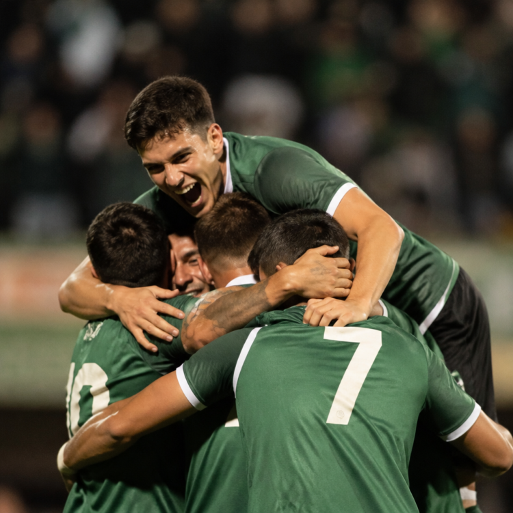 Ferro venció a Racing de Córdoba y se acerca a la final del Nacional por el ascenso a Primera