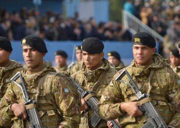 Sueldo oficial: remuneraciones de los miembros de las Fuerzas Armadas en octubre de 2026 tras el ajuste confirmado