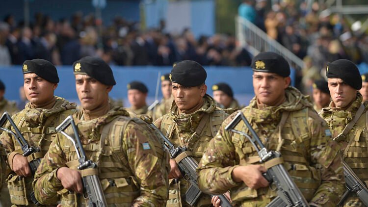 Sueldo oficial: remuneraciones de los miembros de las Fuerzas Armadas en octubre de 2026 tras el ajuste confirmado