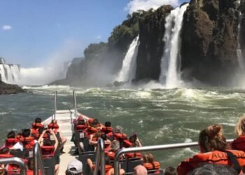 Se reabren las Cataratas del Iguazú tras una histórica crecida: fechas y detalles
