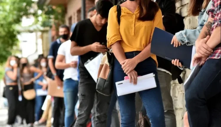 La difícil búsqueda de empleo en la era Milei