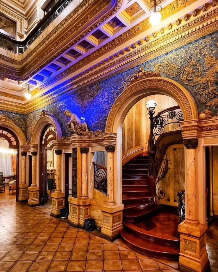 San Luis vuelve a subastar su histórico palacio en Recoleta y Abdala promete recuperarlo si llega a la gobernación