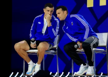 El curioso reto de Dibu Martínez a Scaloni antes de la despedida de Messi