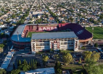 Un niño de 12 años se encuentra en estado crítico tras un accidente en el club Lanús