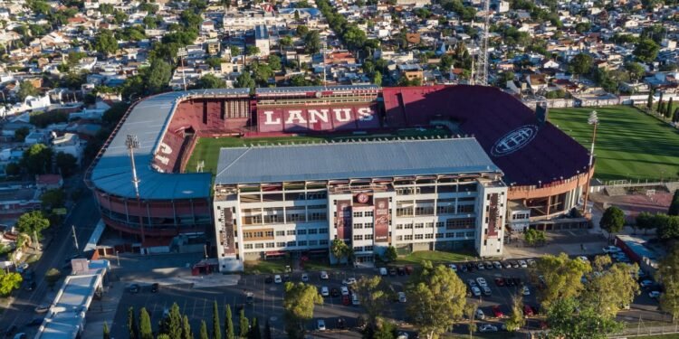 Un niño de 12 años se encuentra en estado crítico tras un accidente en el club Lanús