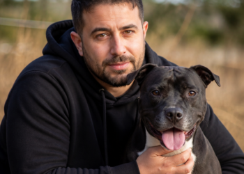 Carlos Carrasco sobre el Staffordshire Bull Terrier: “Estoy profundamente enamorado de esta raza por su carácter”